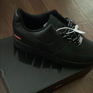 Supreme Black Men's Shoes